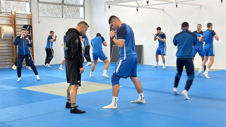 Slika /02_vijesti/2026/2 - veljača/boksački trening/IMG-20260203-WA0012.jpg
